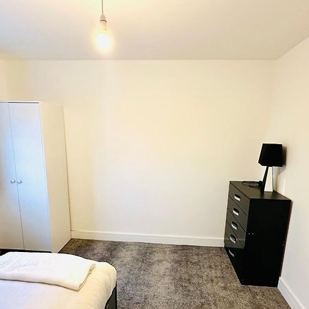 224 Newcastle Street Hotel Stoke-on-Trent Bagian luar foto